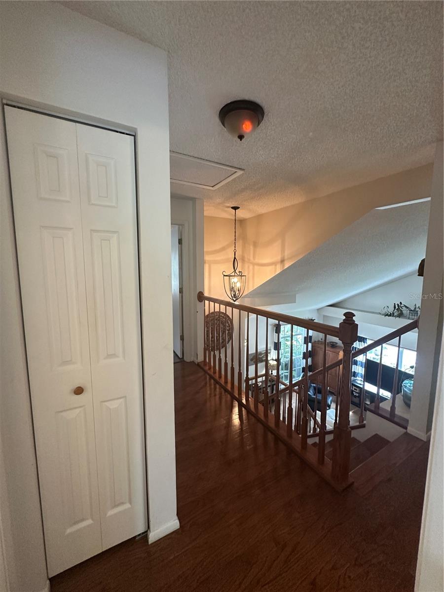 CREEKSIDE - Residential