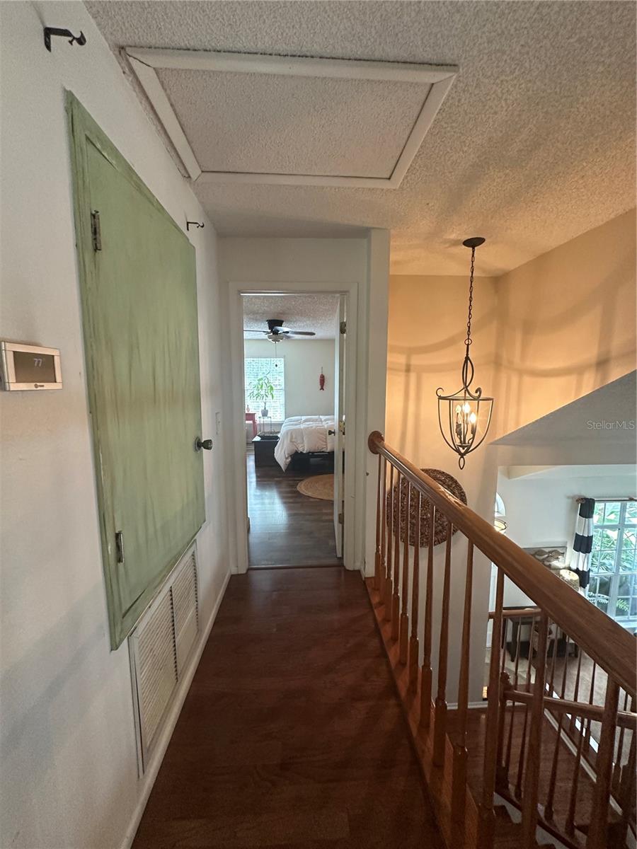 CREEKSIDE - Residential