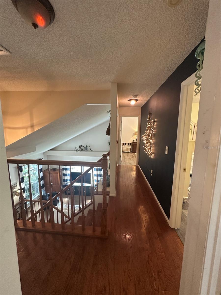 CREEKSIDE - Residential