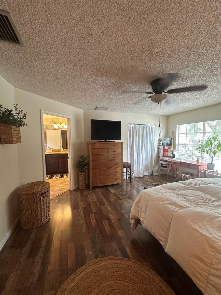 CREEKSIDE - Residential