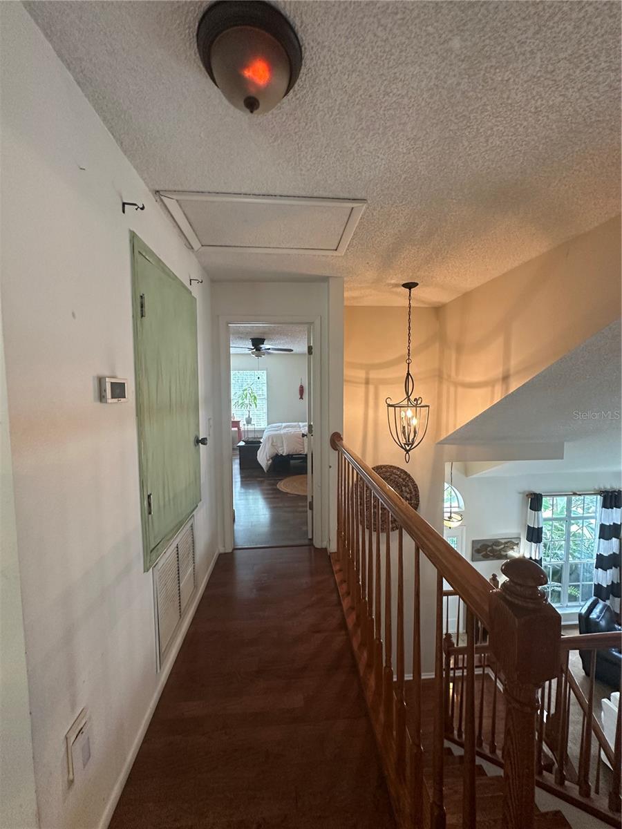 CREEKSIDE - Residential