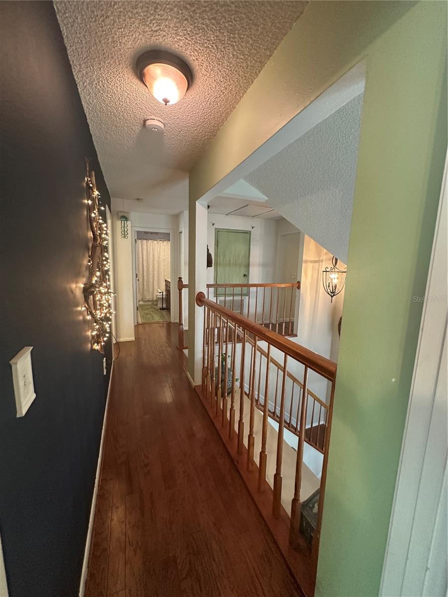 CREEKSIDE - Residential