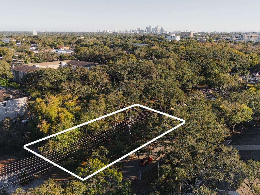 Photo of 4913 N Macdill Avenue, Tampa, FL 33614 (MLS # TB8458507)