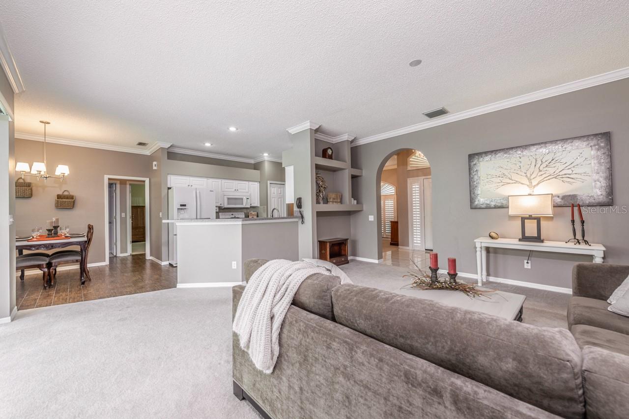 RIVER HILLS COUNTRY CLUB PH - Residential