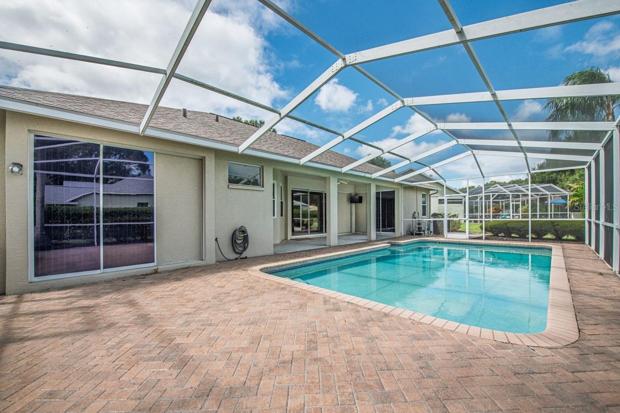 RIVER HILLS COUNTRY CLUB PH - Residential