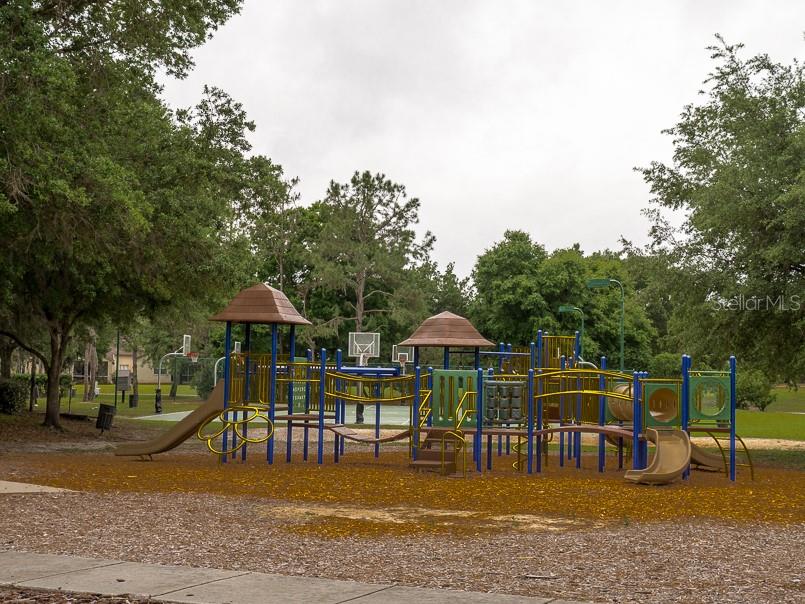 RIVER HILLS COUNTRY CLUB PH - Residential