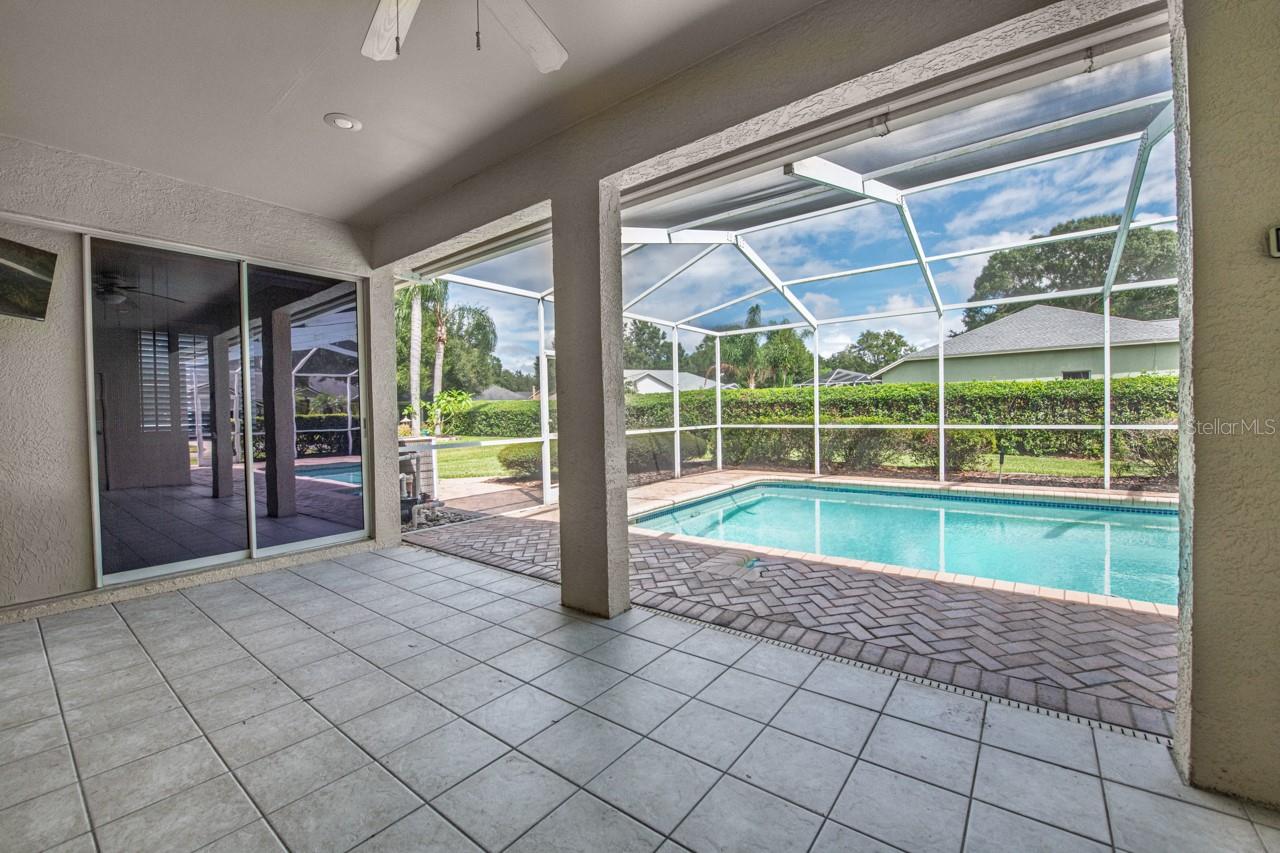 RIVER HILLS COUNTRY CLUB PH - Residential