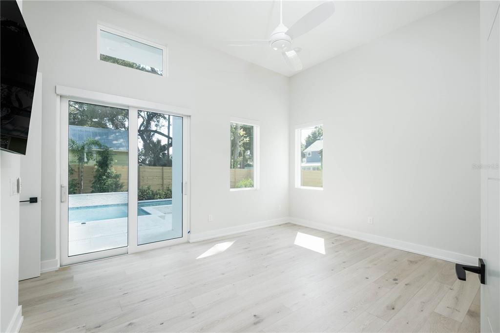 RIVER HEIGHTS - Residential
