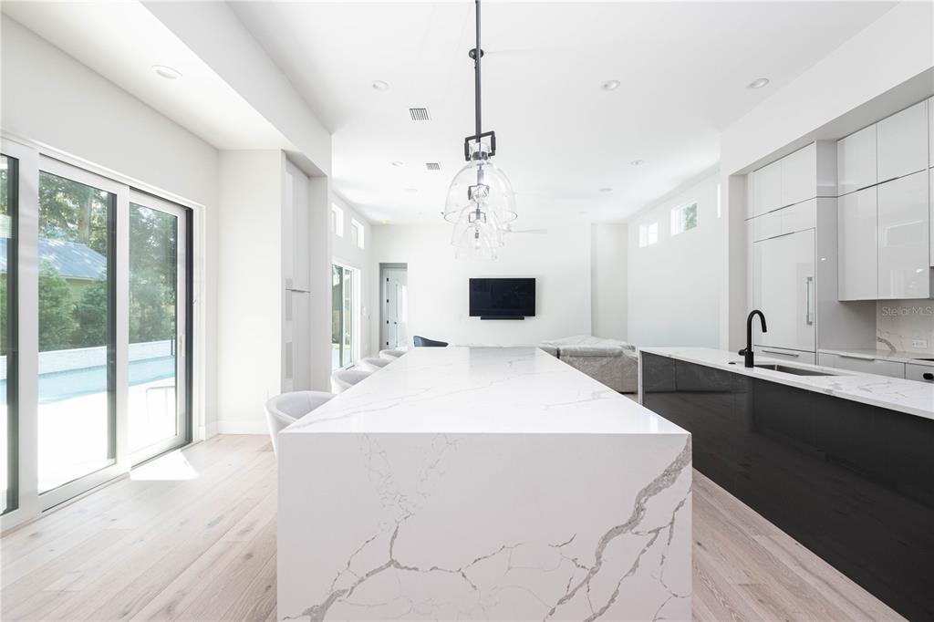 RIVER HEIGHTS - Residential