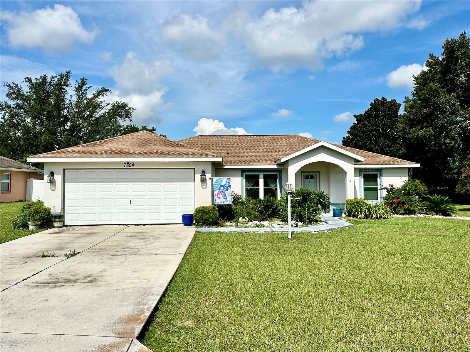Welcome to your new home in the heart of Ocala!
This charming 3-bedroom, 2-bathroom home sits on a spacious quarter-acre lot in the friendly Pidgeon Park neighborhood. Inside, you’ll find an open, comfortable layout with plenty of natural light and a cozy Florida room—perfect for morning coffee, evening reading, or hosting friends. The eat-in kitchen offers plenty of cabinet space and a welcoming spot for meals and conversation.
Recent updates give you peace of mind, including a new roof (2018), A/C (2020), and energy-efficient windows (2020). Step outside to your fully fenced backyard, where an above-ground pool awaits for summertime fun. There’s even an attached two-car garage for parking, storage, or a workshop area.
Located close to schools, shopping, and the best of Ocala, this home blends comfort, convenience, and value. All it needs now is you!