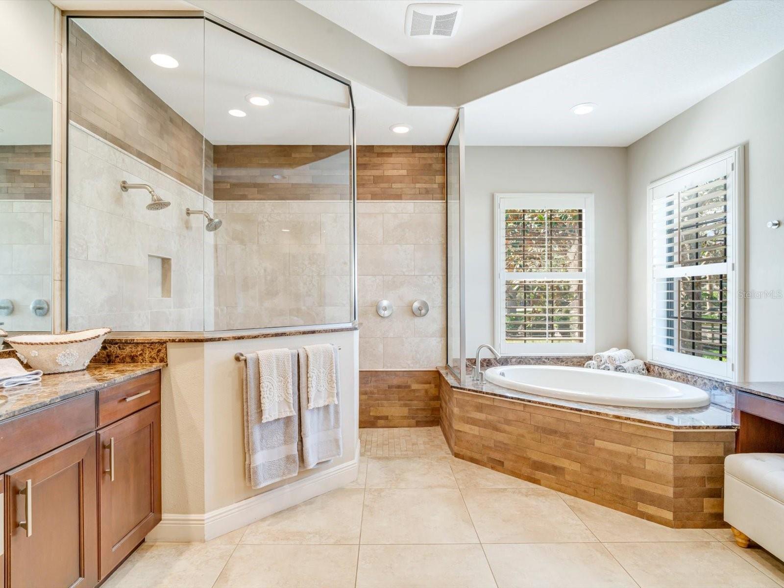 LAKEWOOD RANCH GOLF & COUNTRY CLUB - Residential