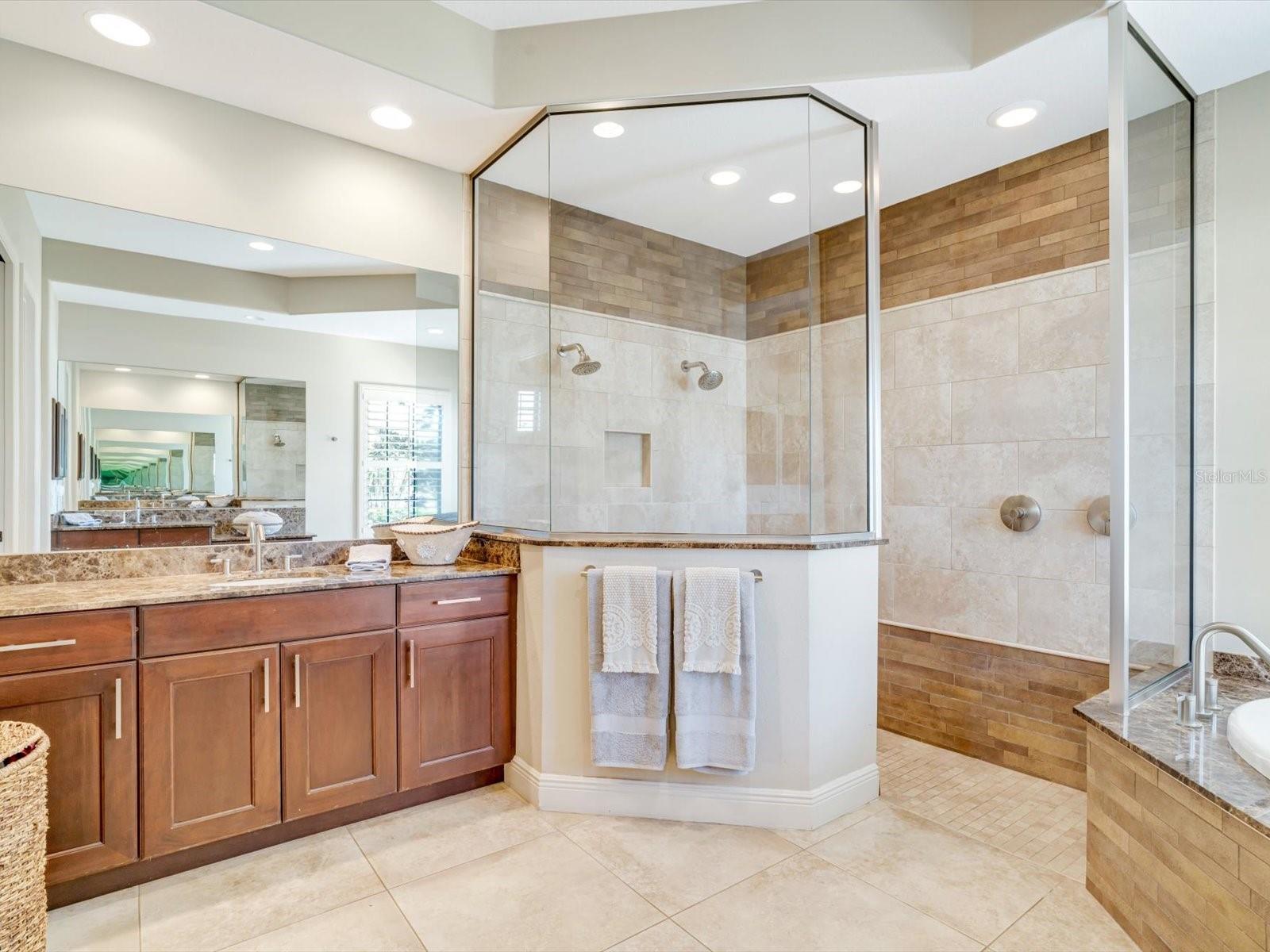 LAKEWOOD RANCH GOLF & COUNTRY CLUB - Residential