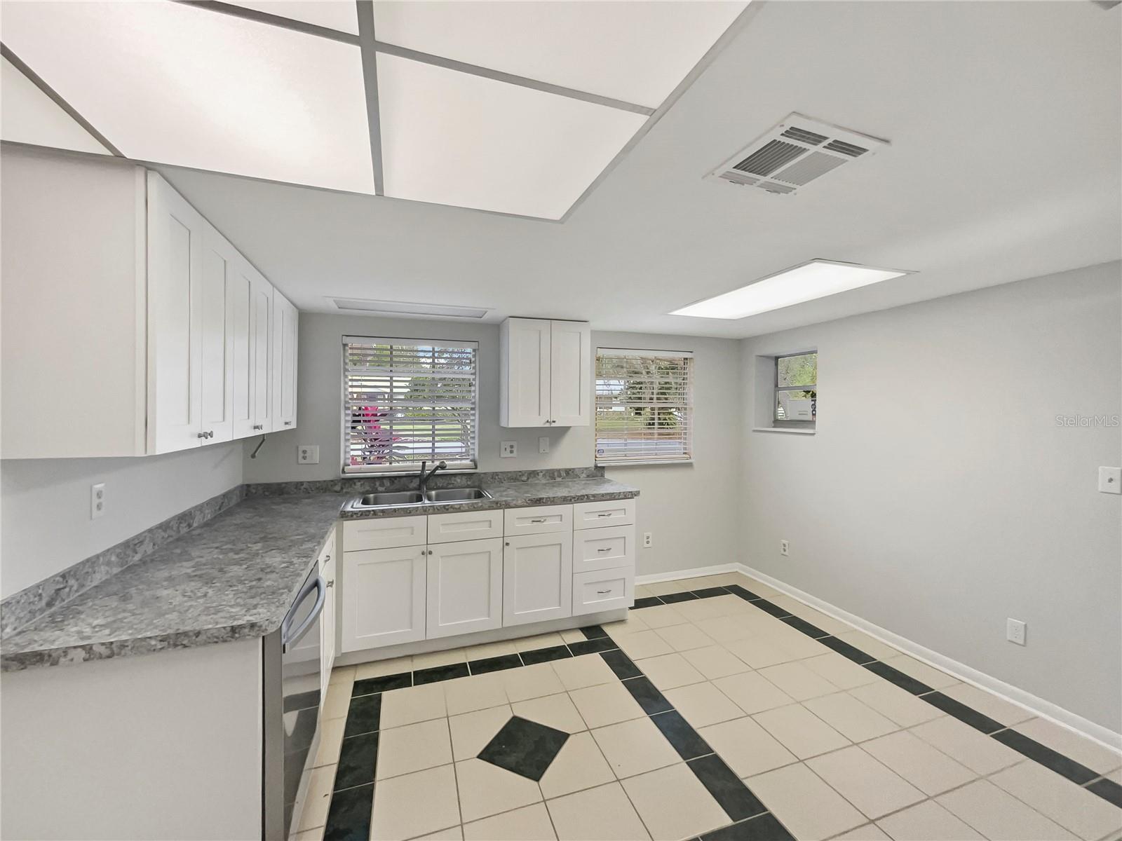 SAND LAKE HILLS SEC 01 - Residential