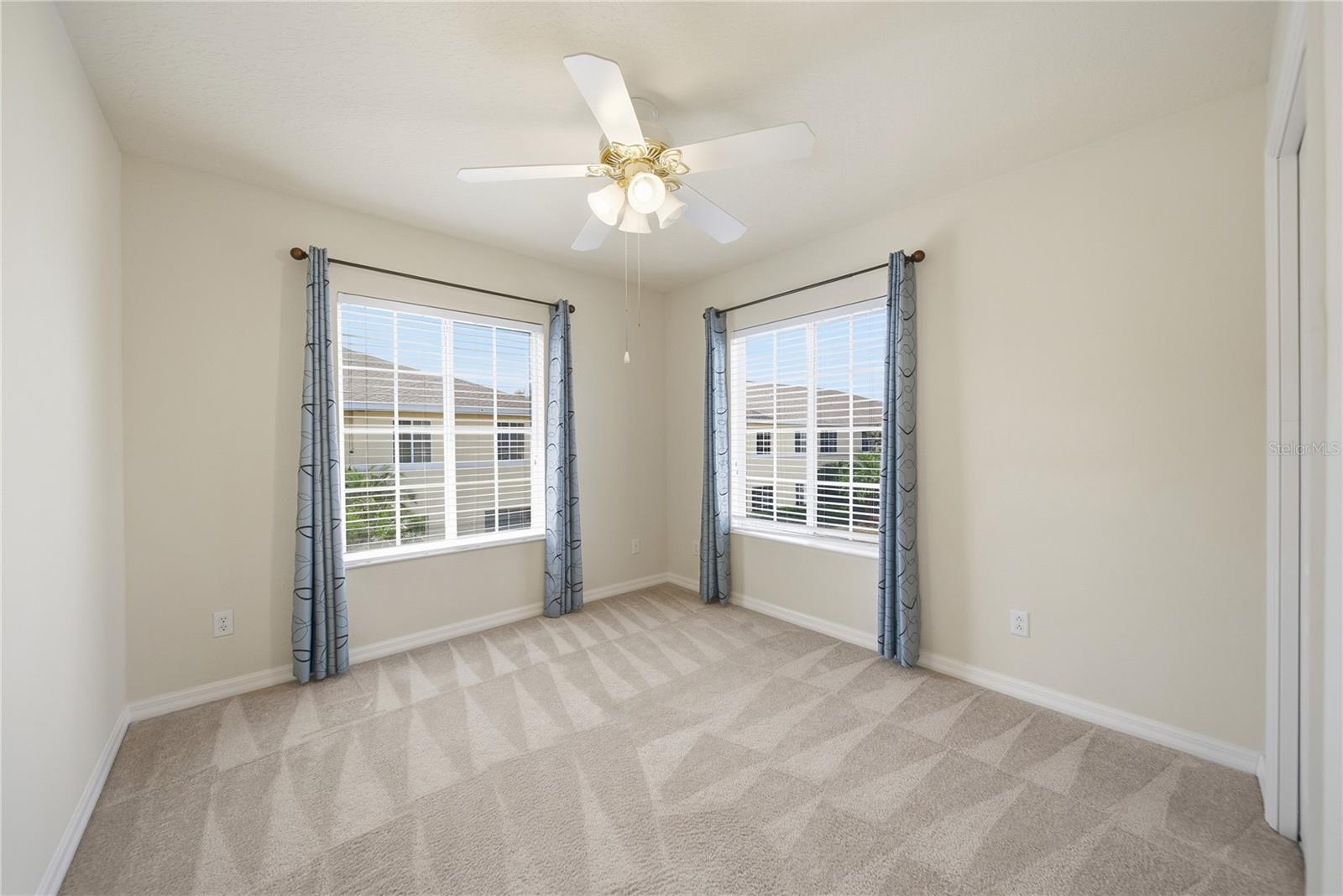 THE TWNHMS AT LIGHTHOUSE COVE IV - Residential