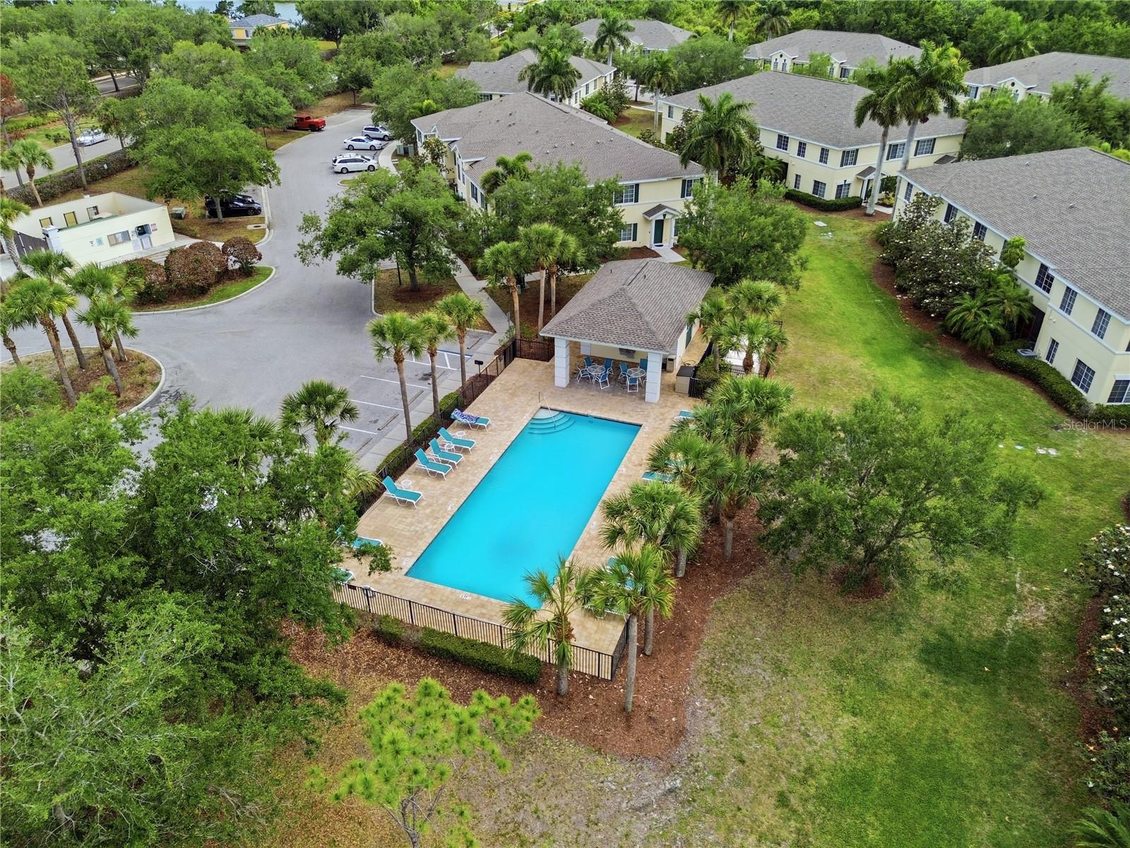 THE TWNHMS AT LIGHTHOUSE COVE IV - Residential