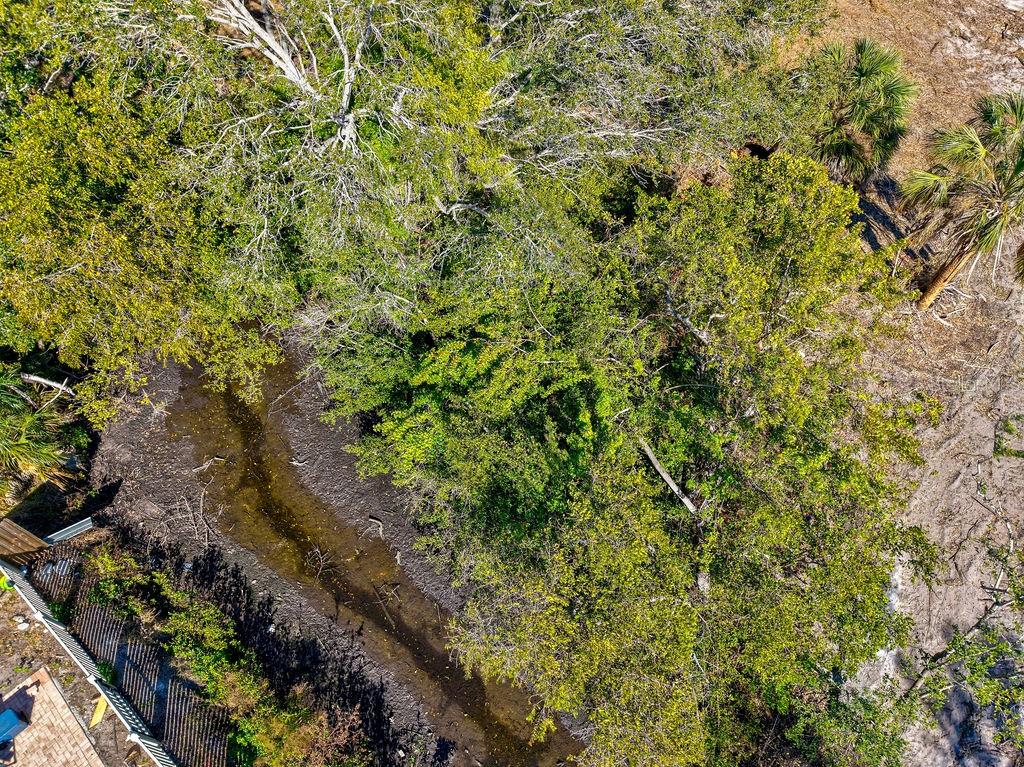 RIVER SHORE FARMS SUB - Land