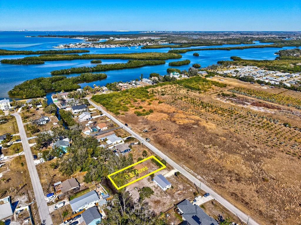 RIVER SHORE FARMS SUB - Land