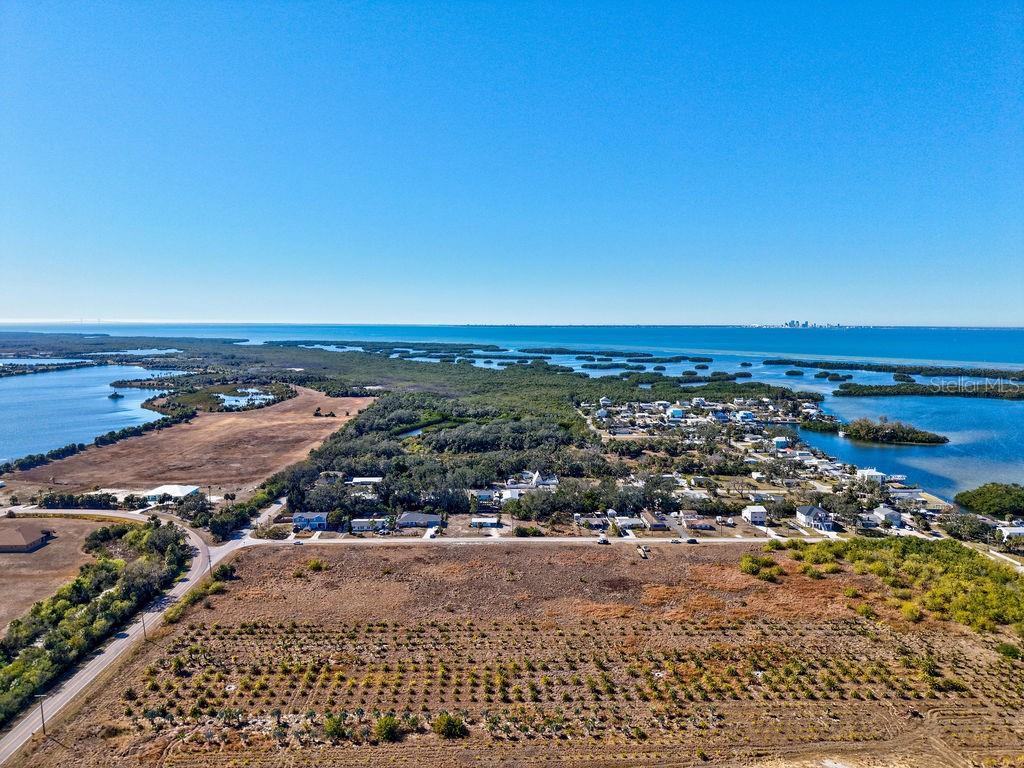 RIVER SHORE FARMS SUB - Land