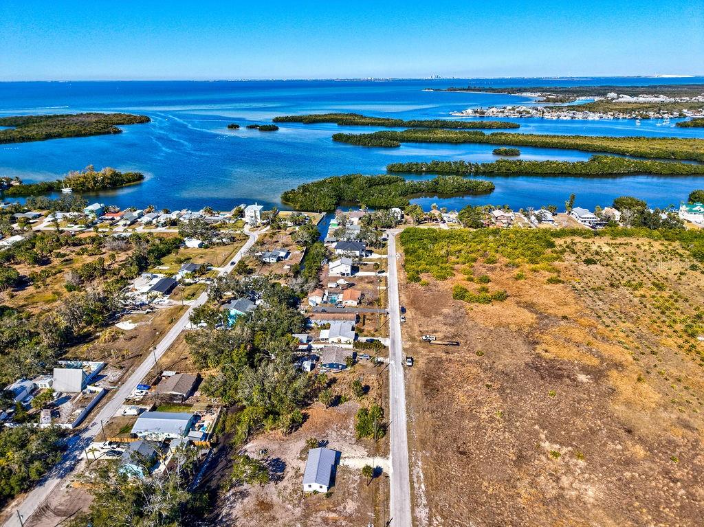 RIVER SHORE FARMS SUB - Land