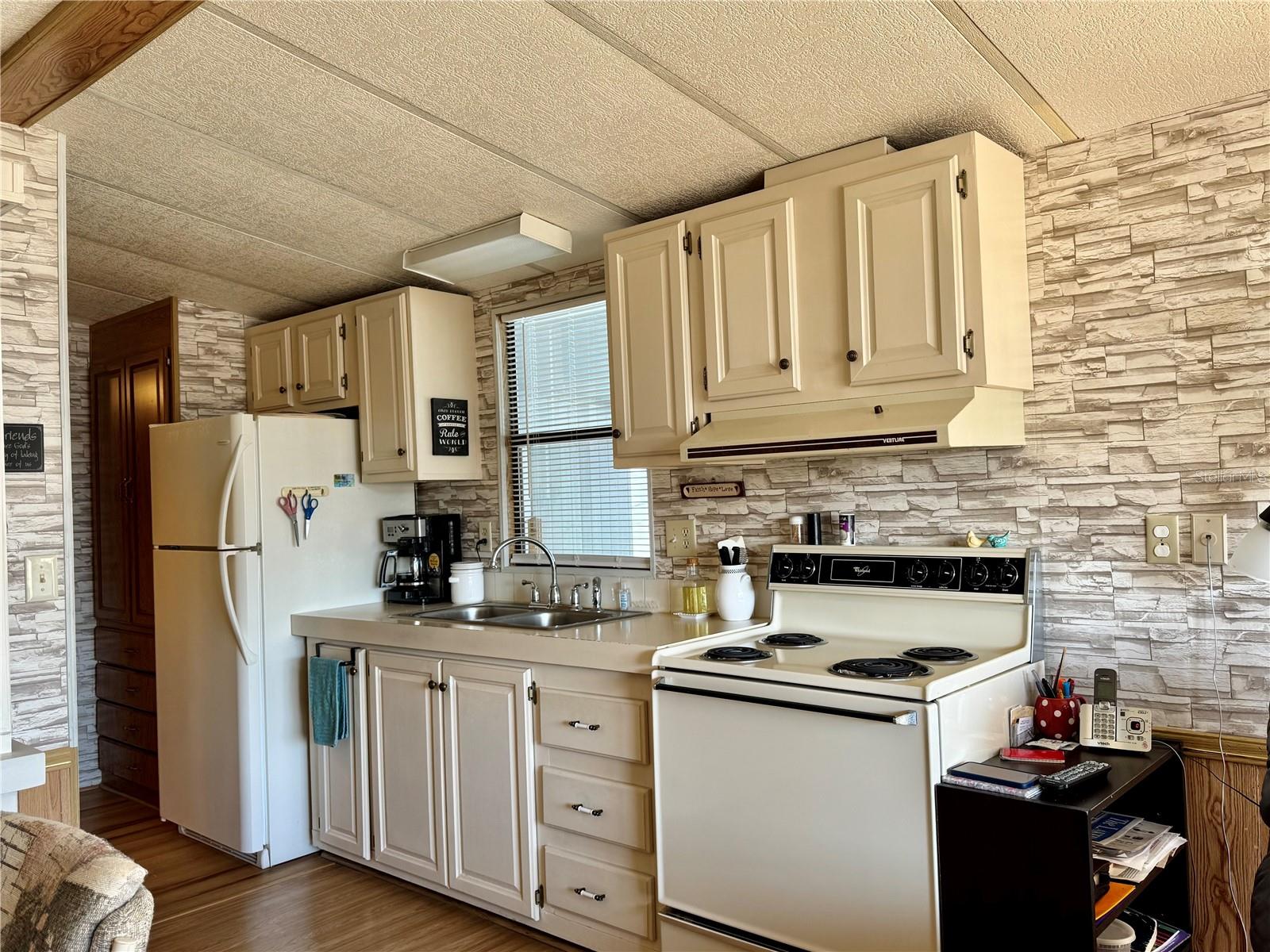 AMERICAN CONDOMINIUM PARKS - ZEPHYRHILLS - Residential