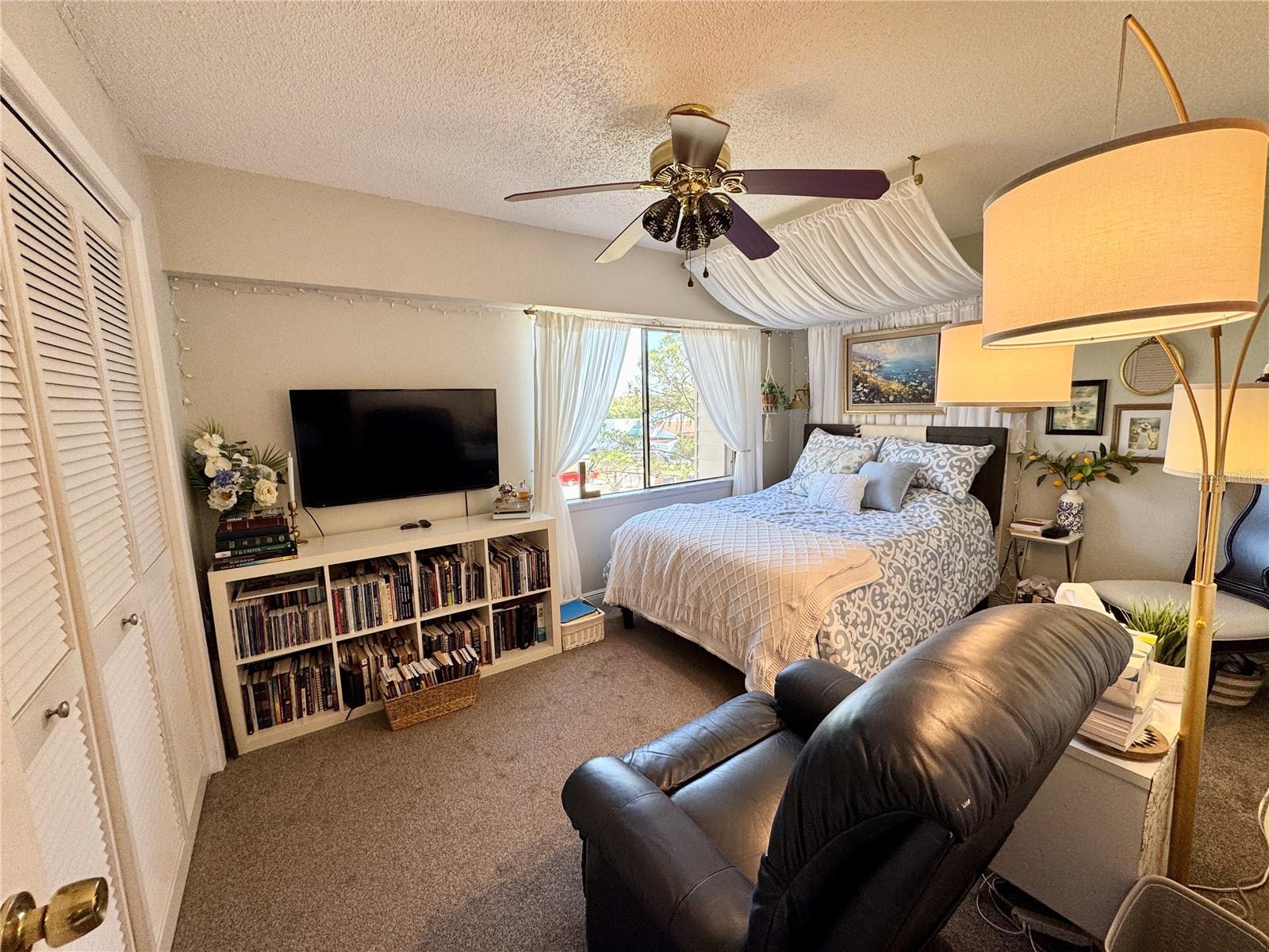 WINDWARD BAY CONDO - Residential