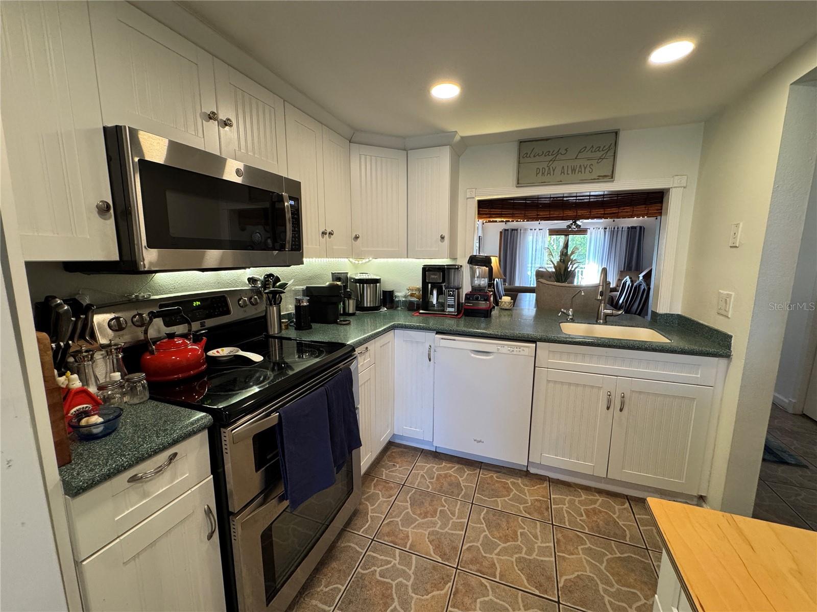 WINDWARD BAY CONDO - Residential