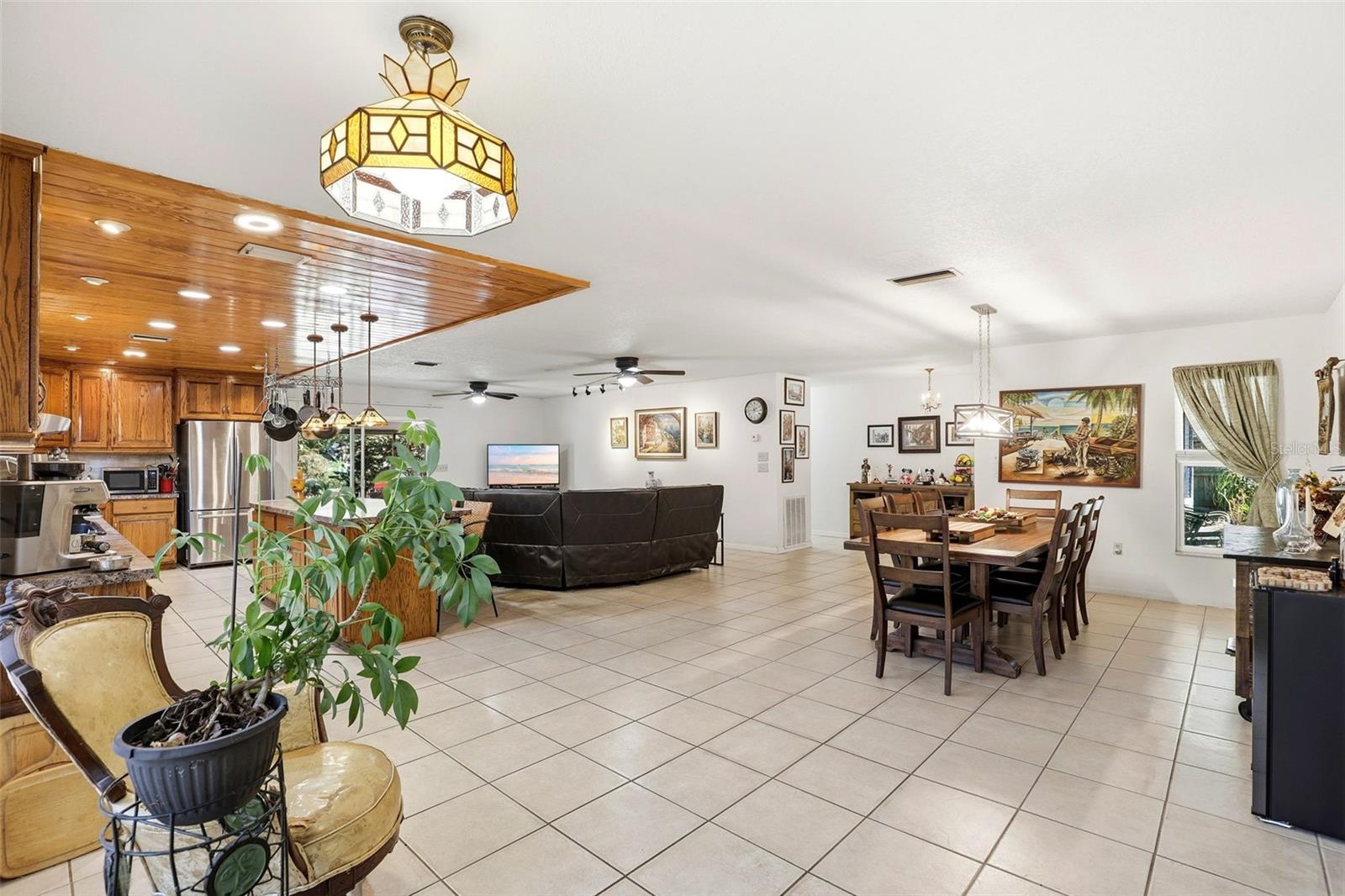 623 GREEN MEADOW AVENUE