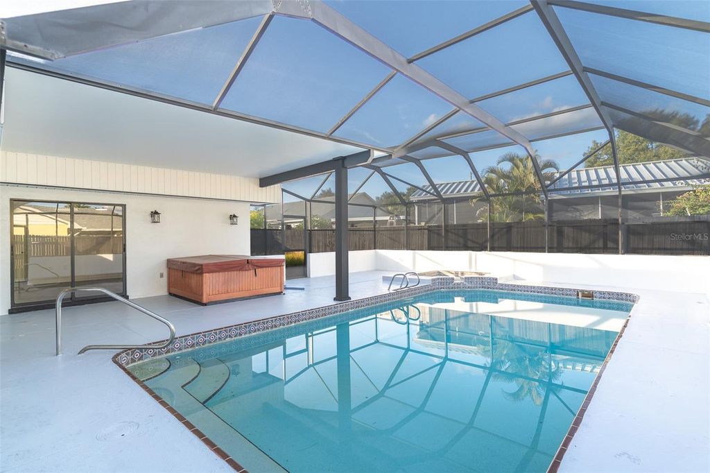 Photo of 341 Sterling Drive, Winter Haven, FL 33884 (MLS # L4958307)