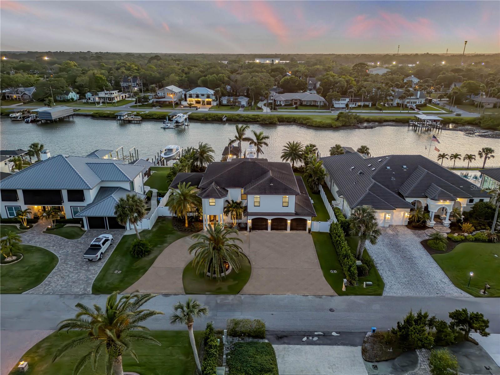 1212 COMMODORE DRIVE