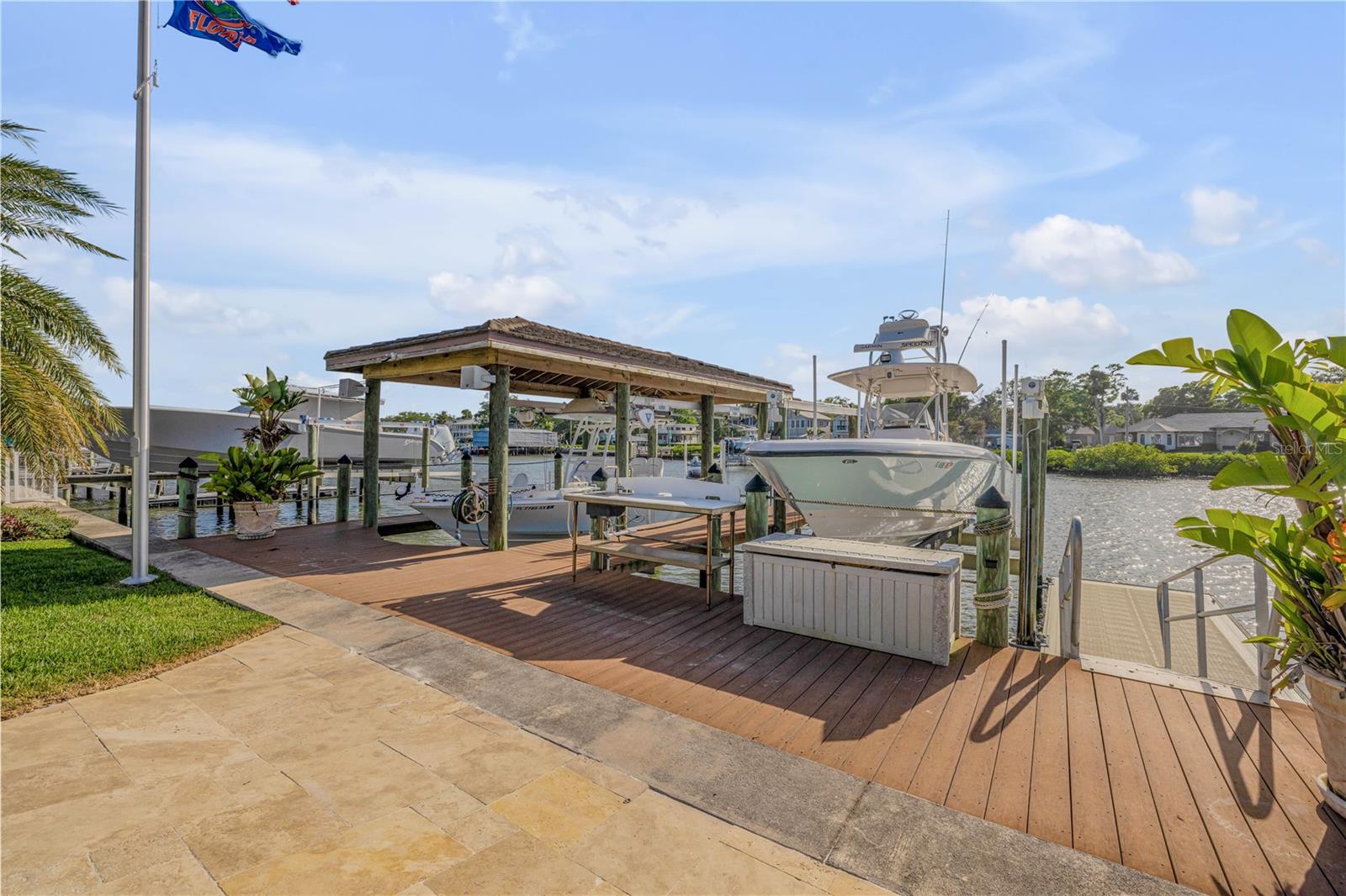 YACHT CLUB ISLAND ESTATES - Residential