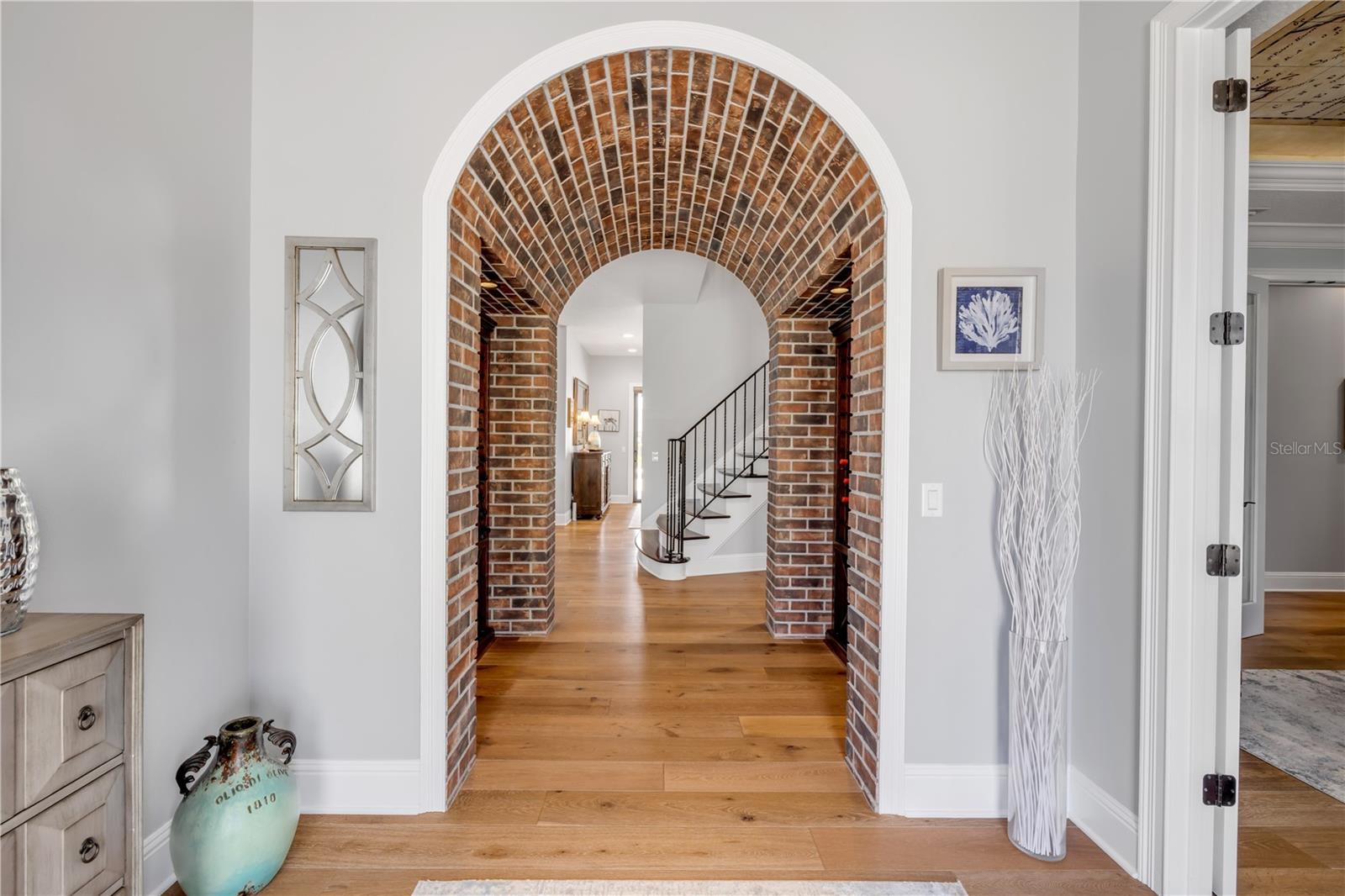 1212 COMMODORE DRIVE