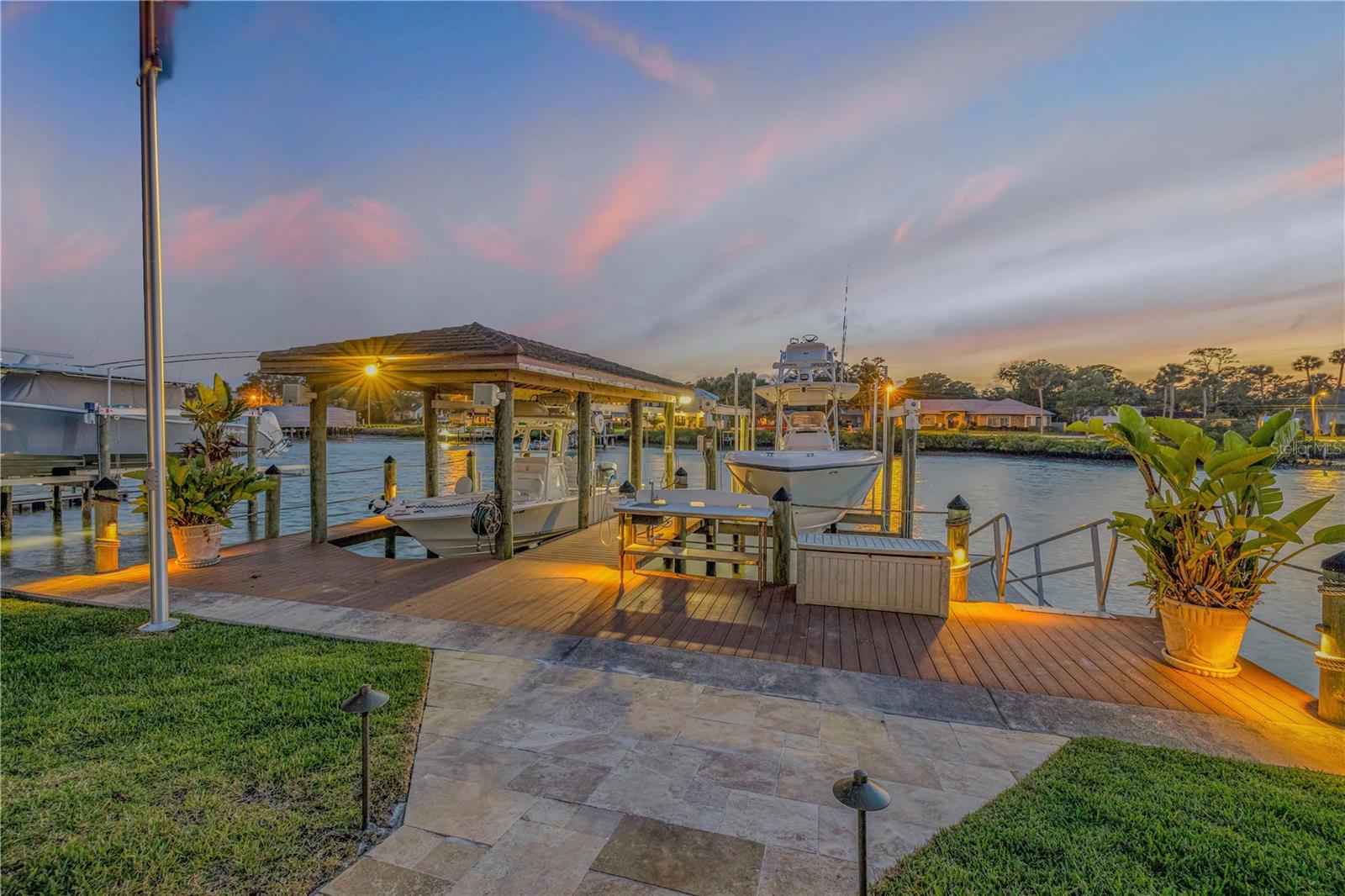 YACHT CLUB ISLAND ESTATES - Residential
