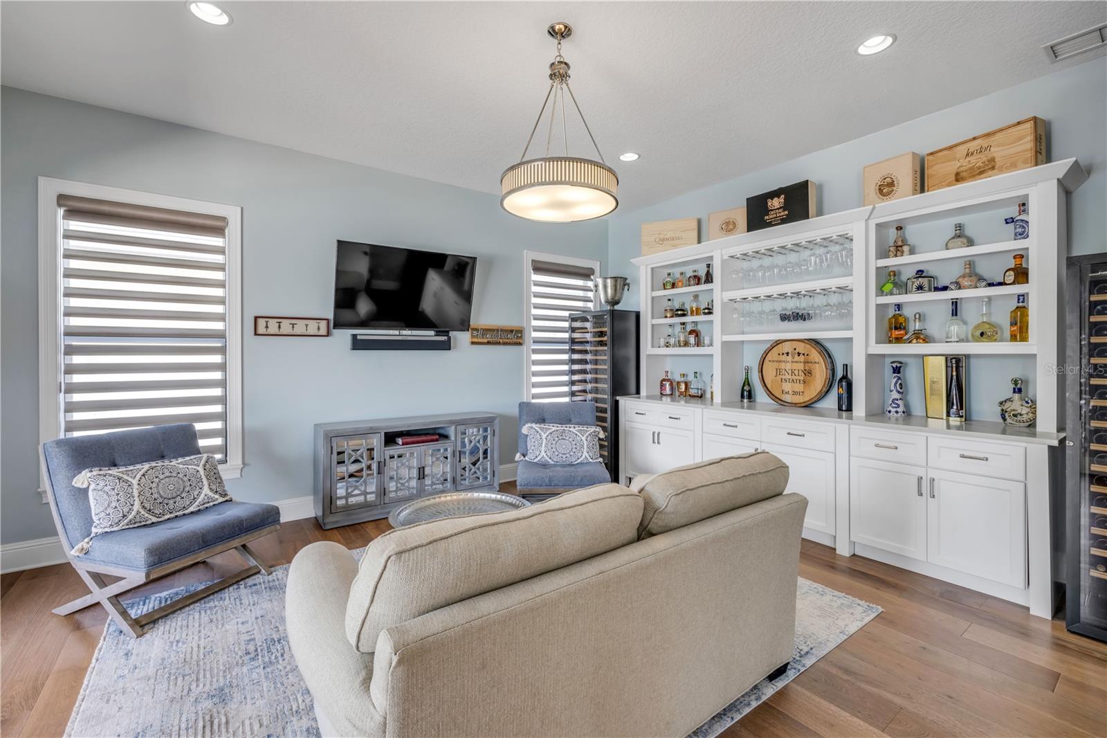 YACHT CLUB ISLAND ESTATES - Residential