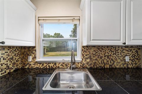 Tiny photo for 2936 SE 13th Street, Ocala, FL 34471 (MLS # OM724516)