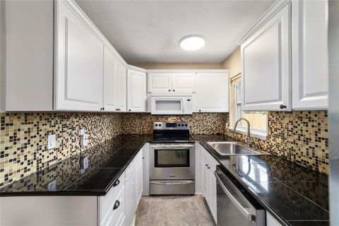 Tiny photo for 2936 SE 13th Street, Ocala, FL 34471 (MLS # OM724516)