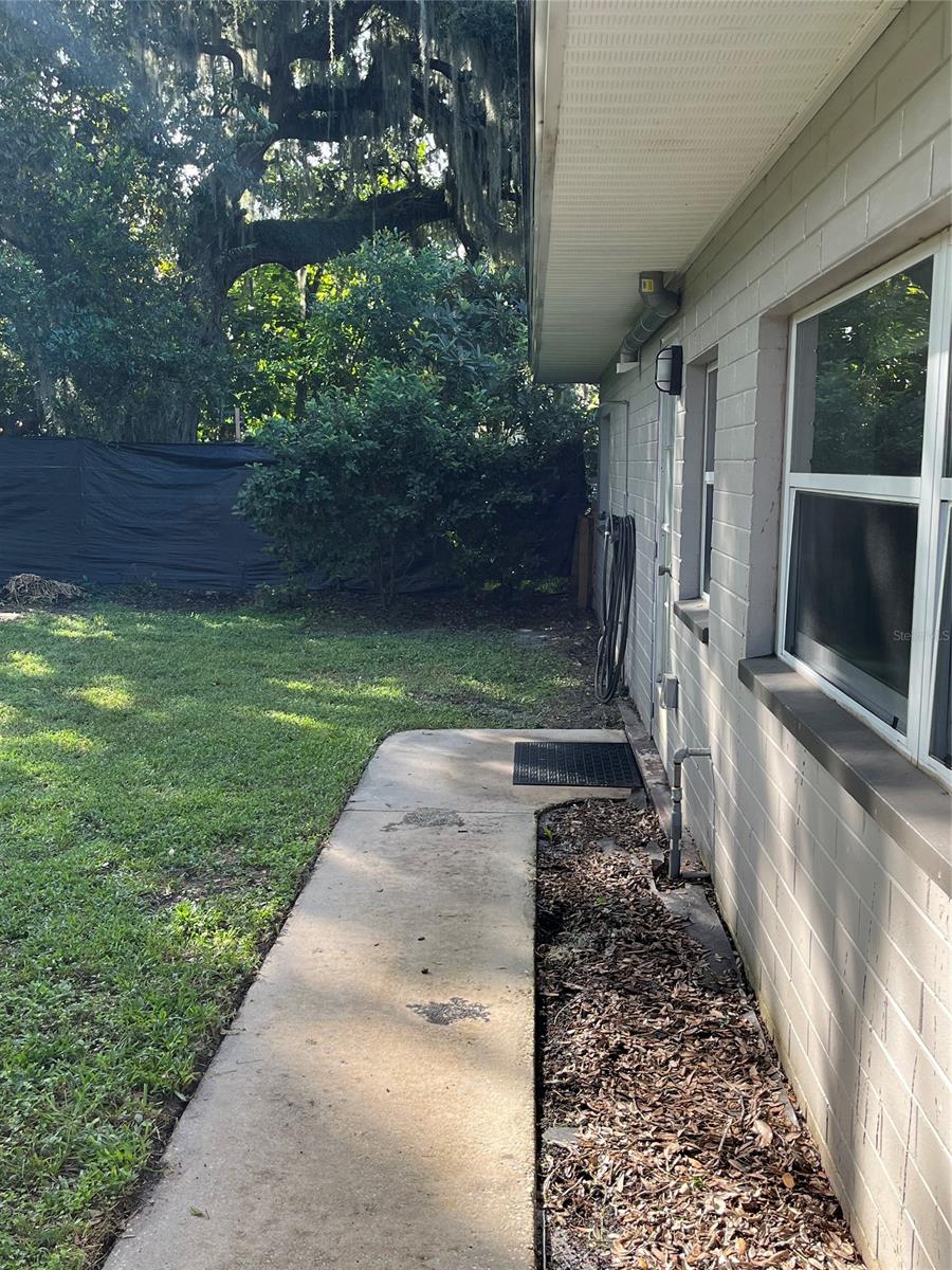 Osteen Lt B Blk 04 Billville New Smyrna - Residential Lease