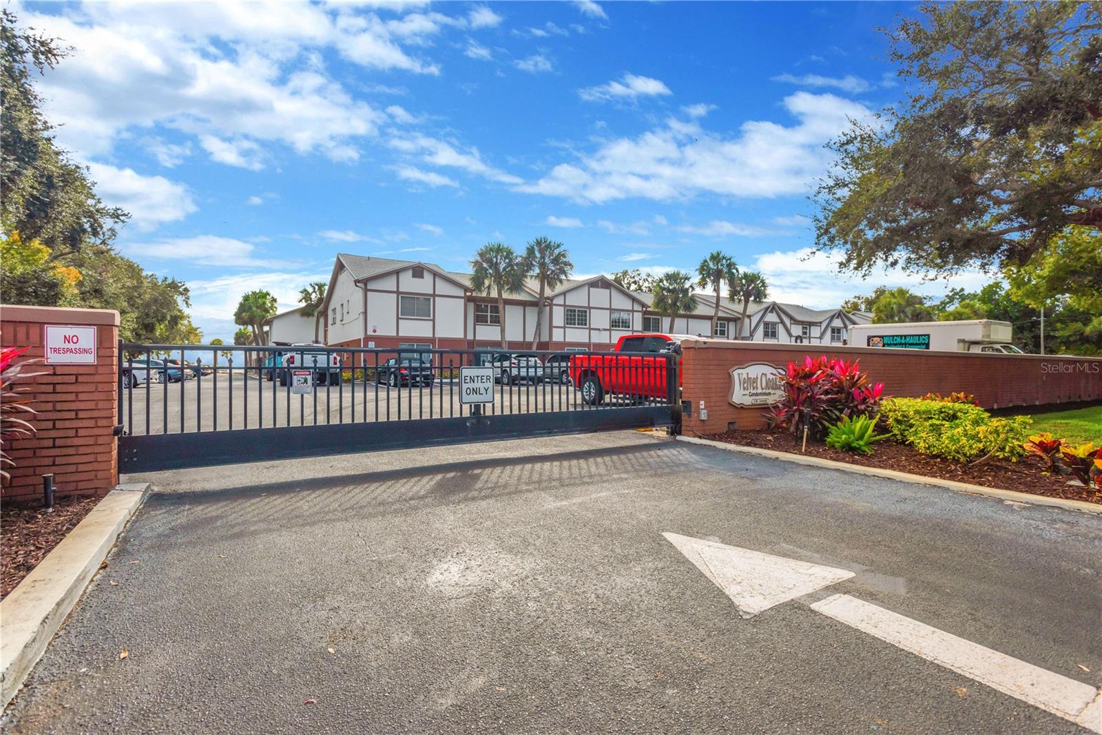 VELVET CLOAKE CONDO - Residential