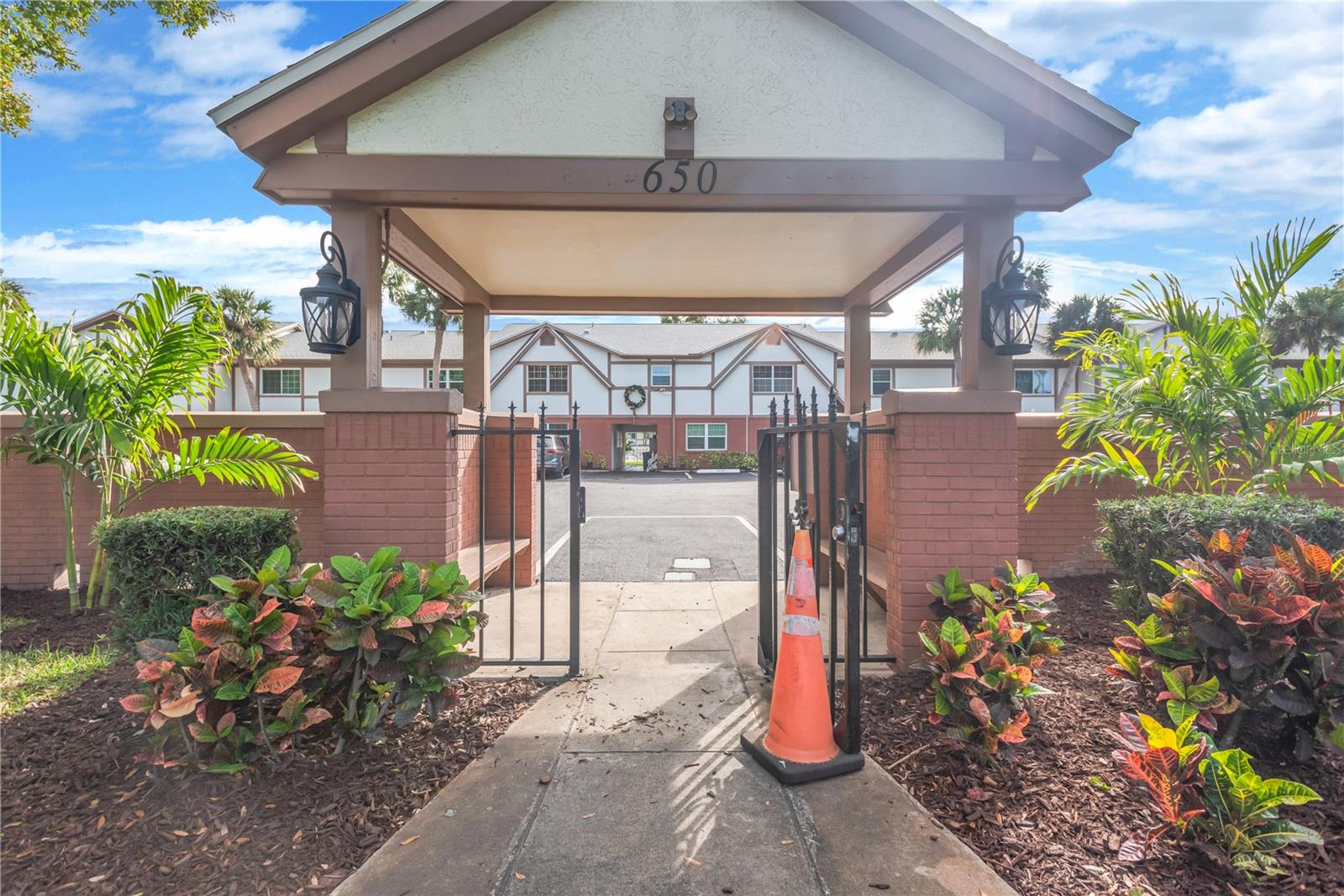 VELVET CLOAKE CONDO - Residential