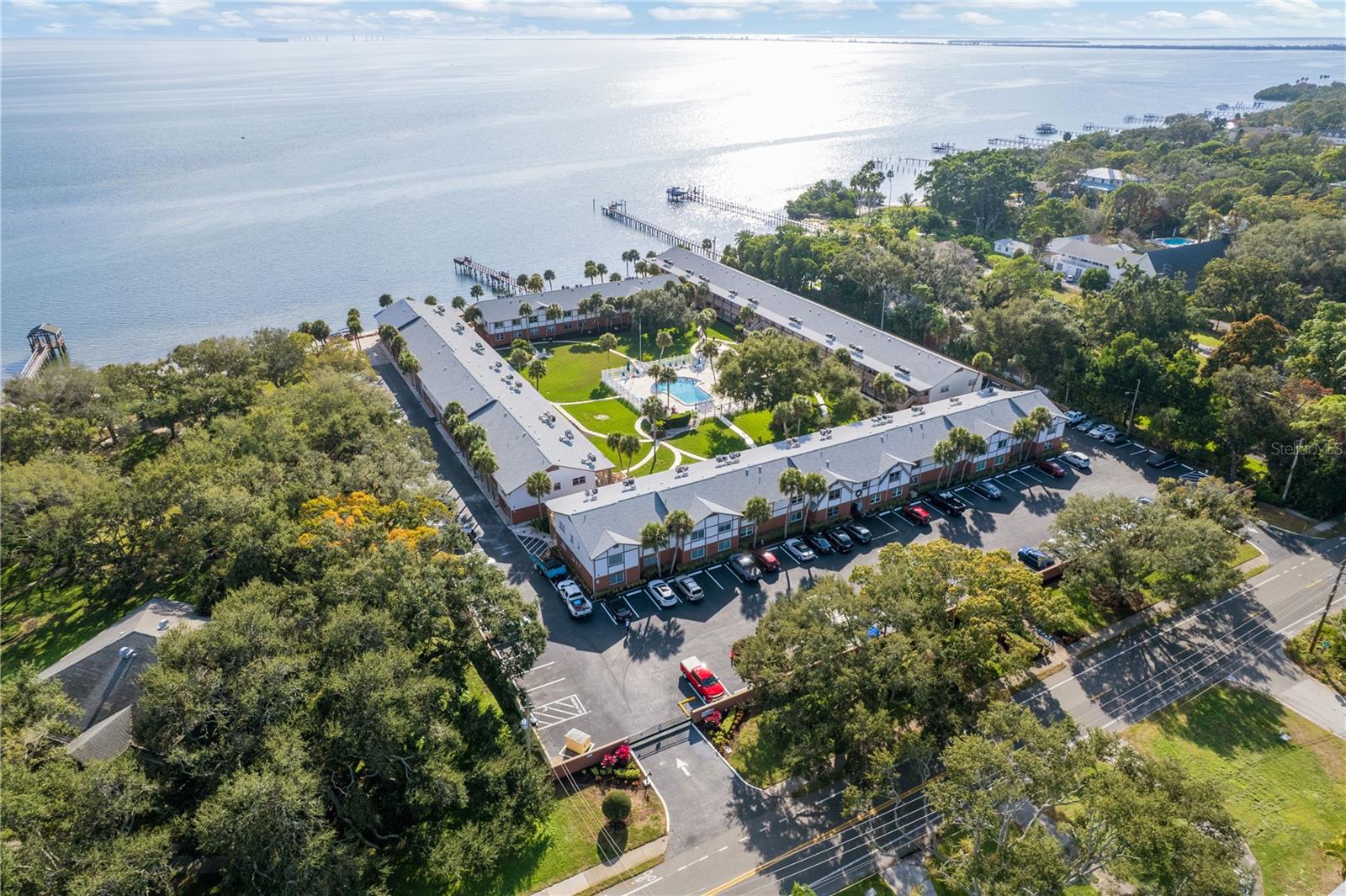 VELVET CLOAKE CONDO - Residential