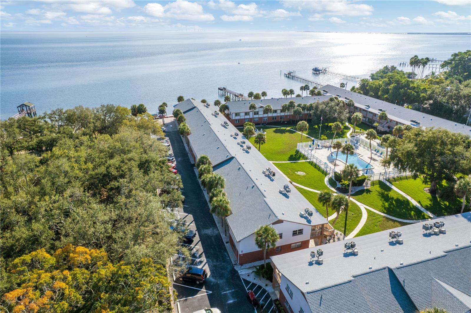 VELVET CLOAKE CONDO - Residential