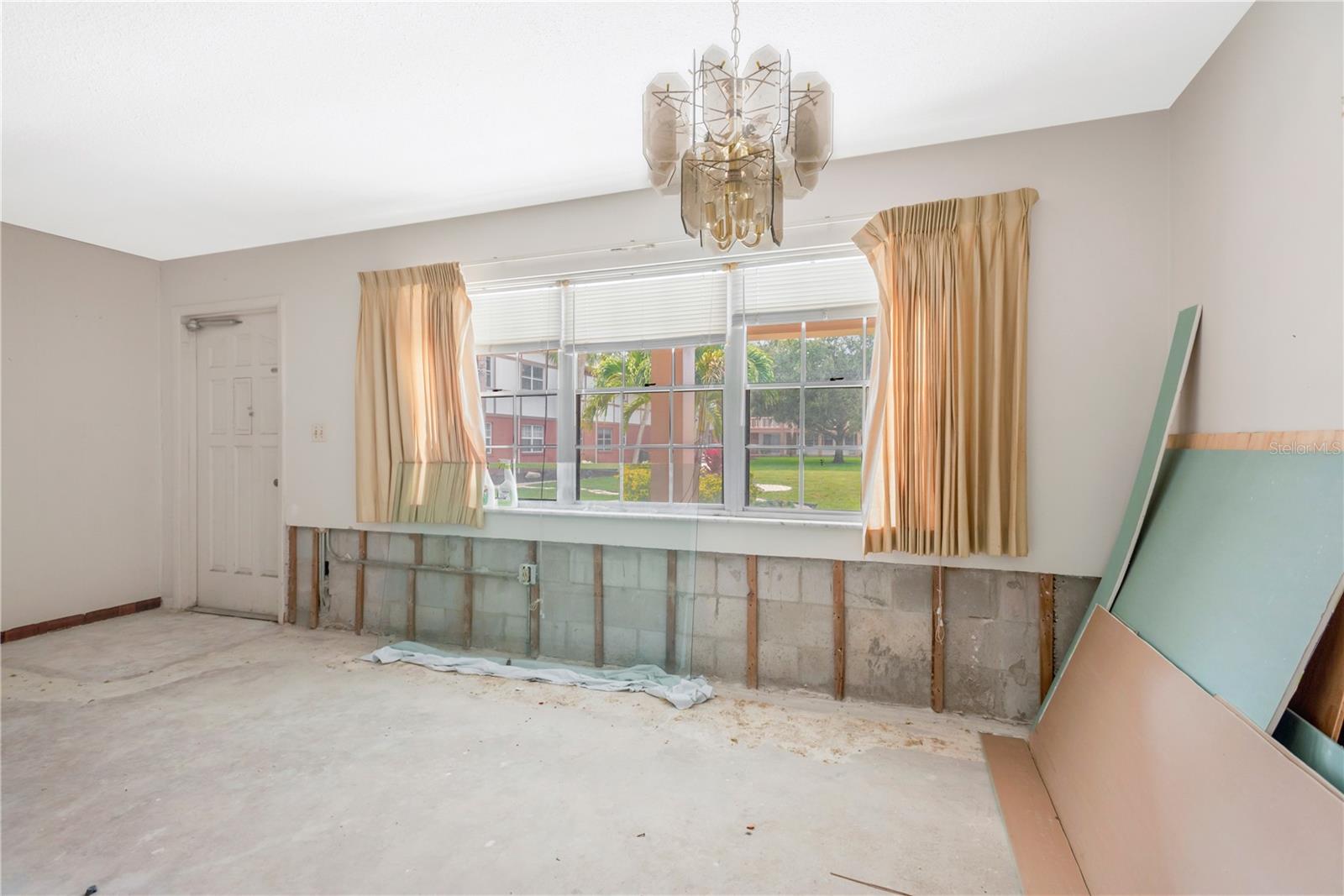 VELVET CLOAKE CONDO - Residential