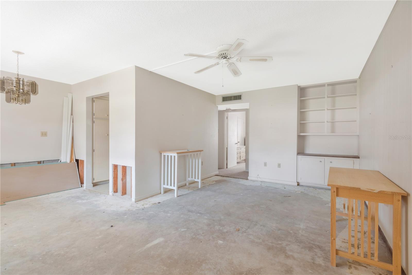 VELVET CLOAKE CONDO - Residential