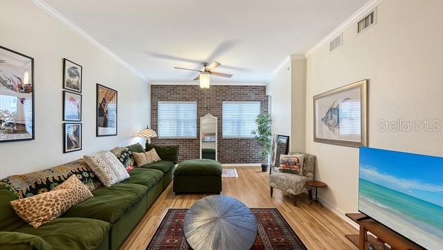 1064 N TAMIAMI TRAIL 1524