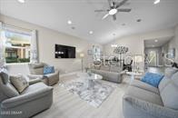 GRANDE CHAMPION - Residential Lease