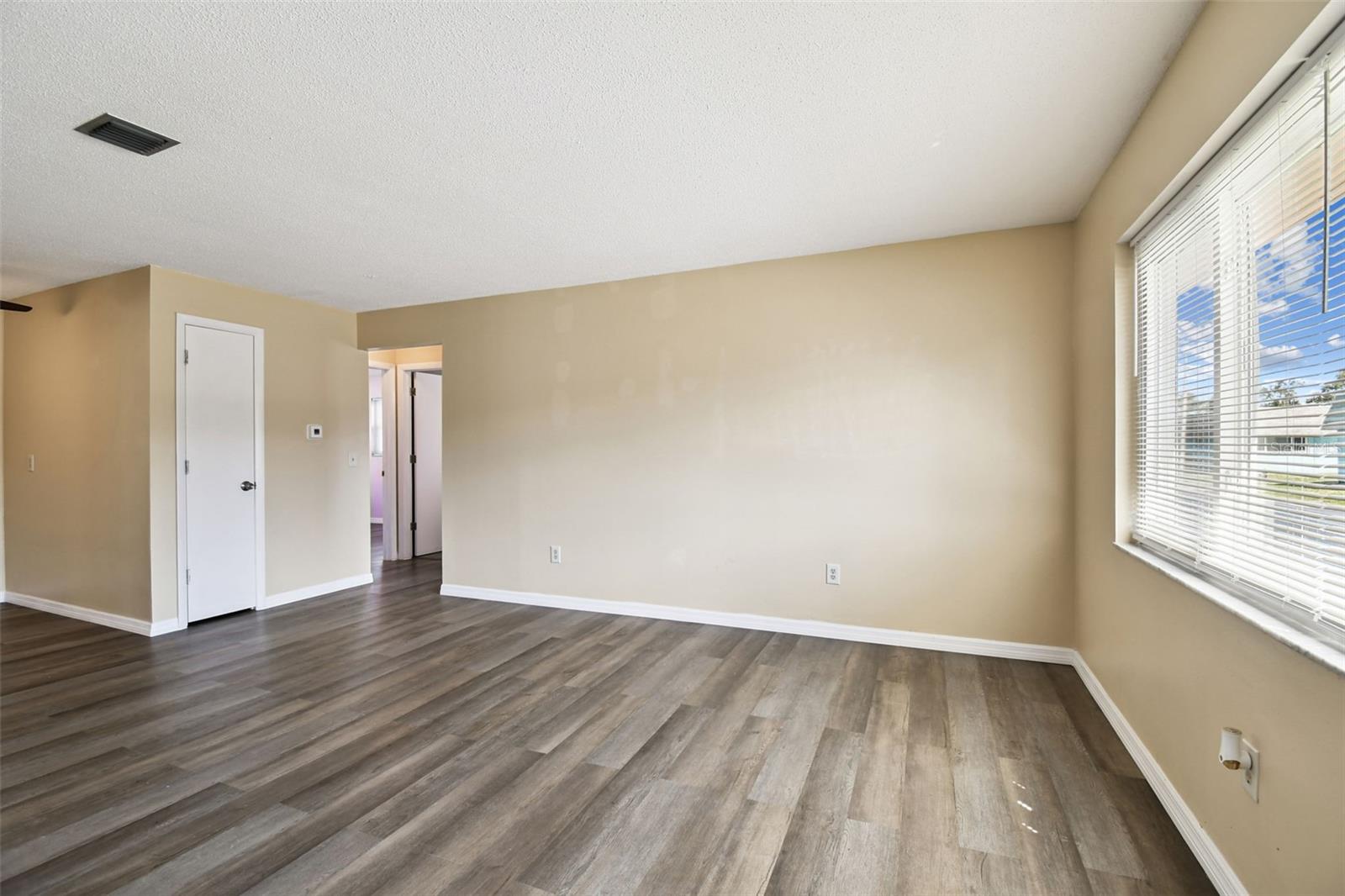 VENDOME VILLAGE 11 - Residential