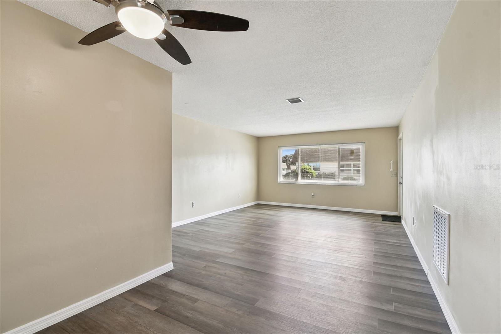 VENDOME VILLAGE 11 - Residential