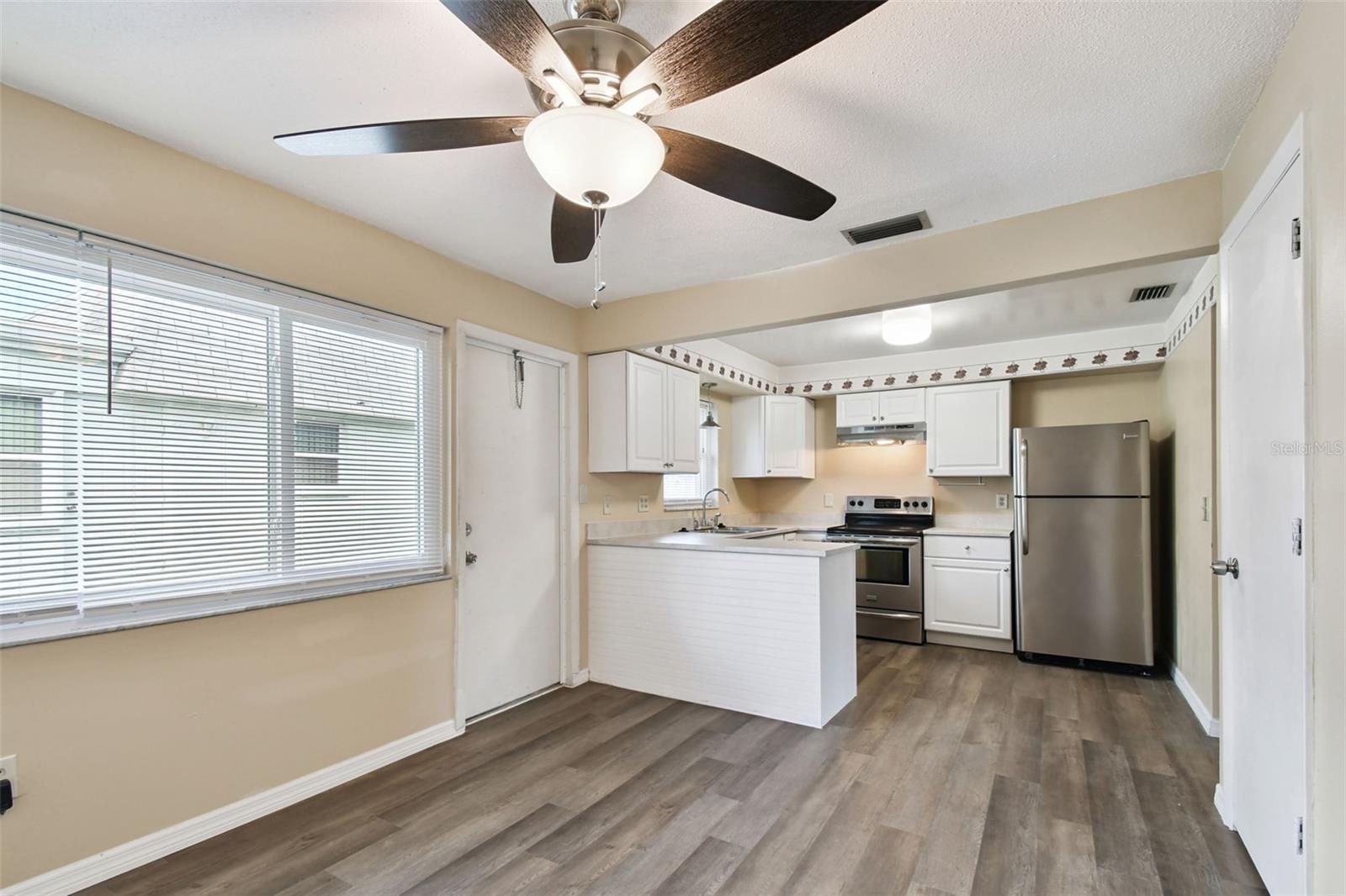 VENDOME VILLAGE 11 - Residential