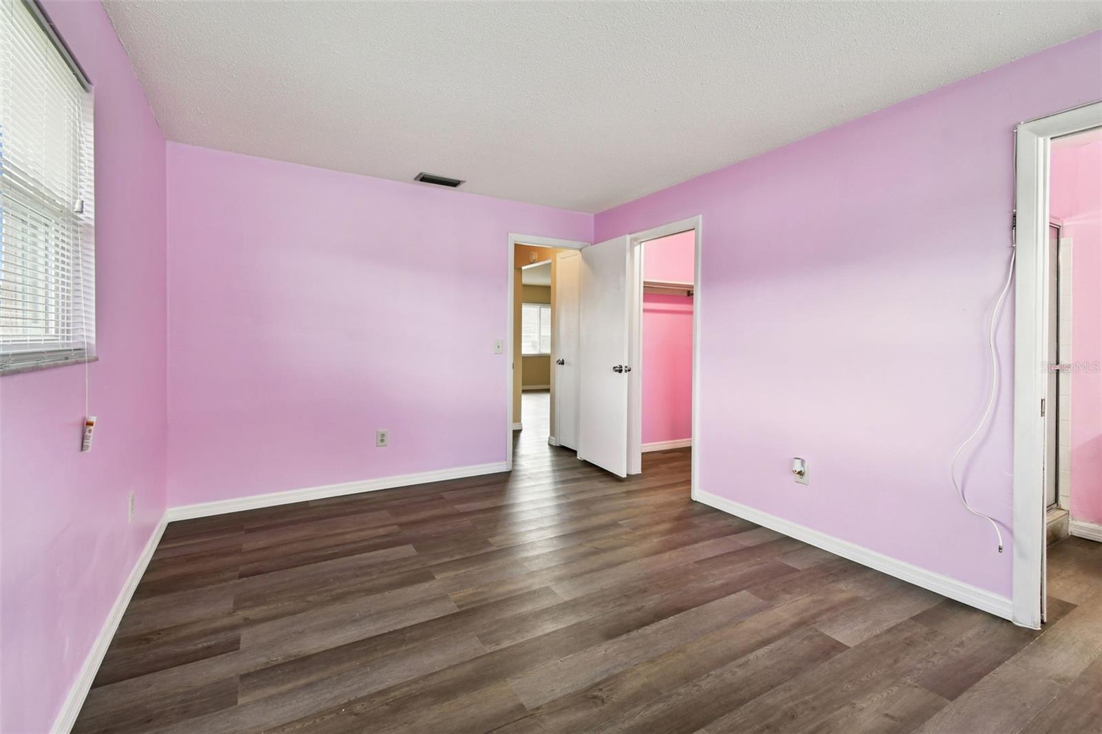 VENDOME VILLAGE 11 - Residential