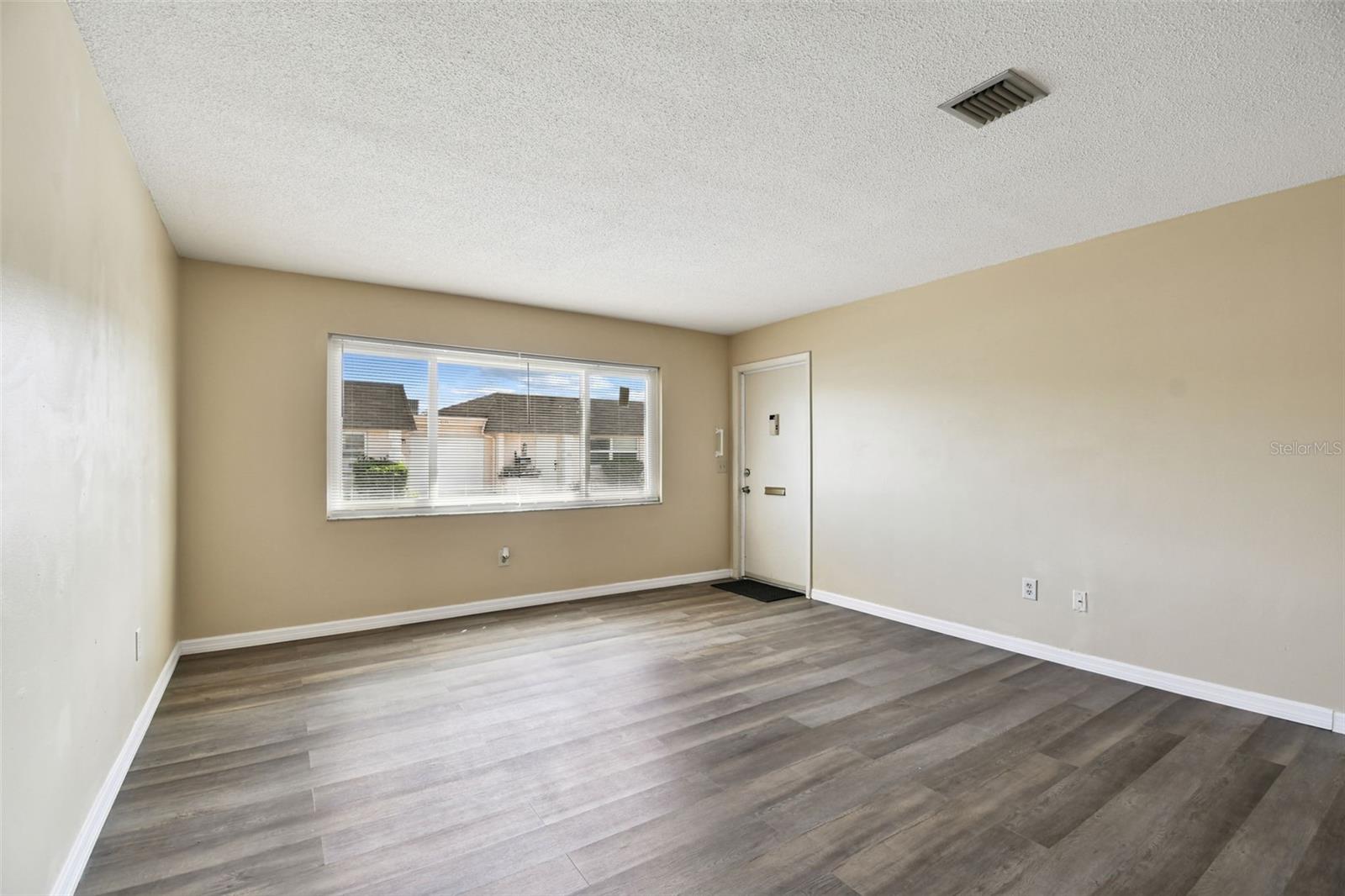 VENDOME VILLAGE 11 - Residential