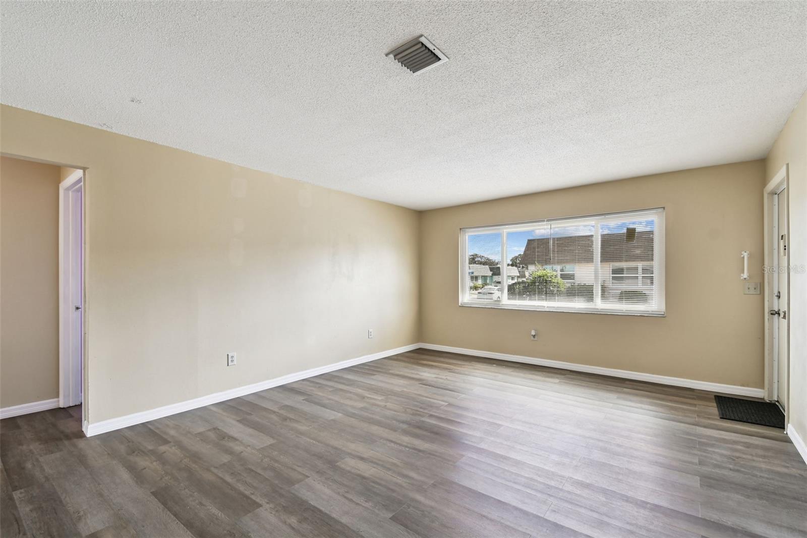 VENDOME VILLAGE 11 - Residential